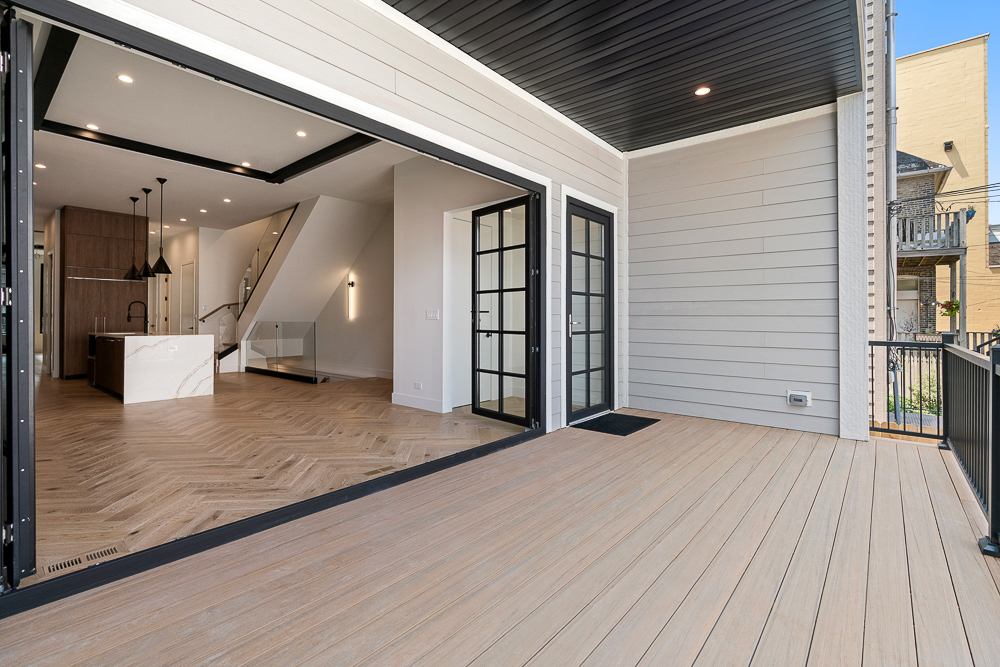 3456 North Claremont Avenue Chicago IL 60657