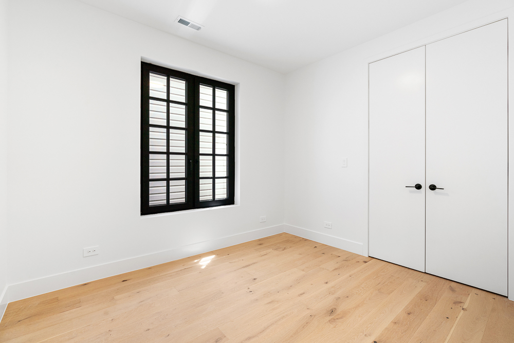 3456 North Claremont Avenue Chicago IL 60657