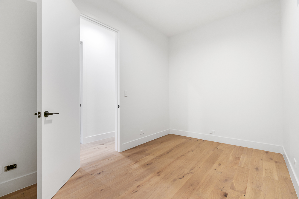 3456 North Claremont Avenue Chicago IL 60657