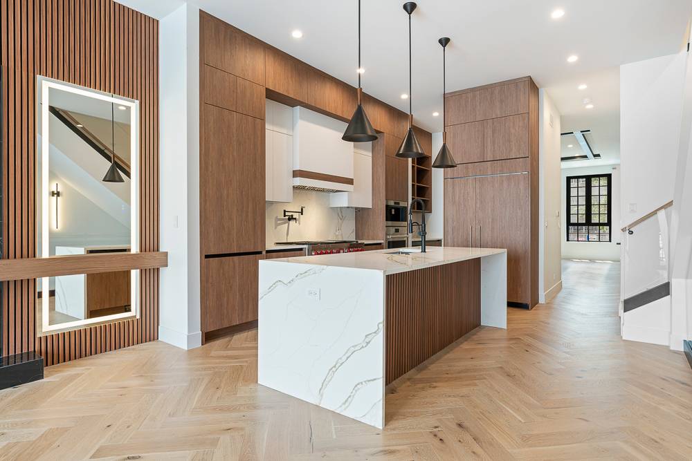 3456 North Claremont Avenue Chicago IL 60657