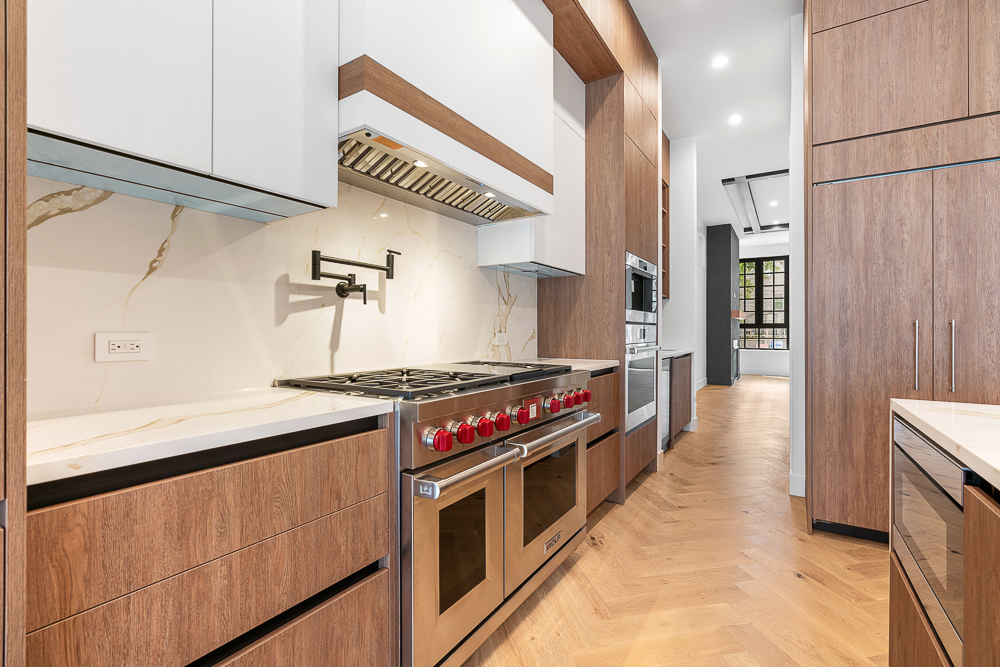 3456 North Claremont Avenue Chicago IL 60657