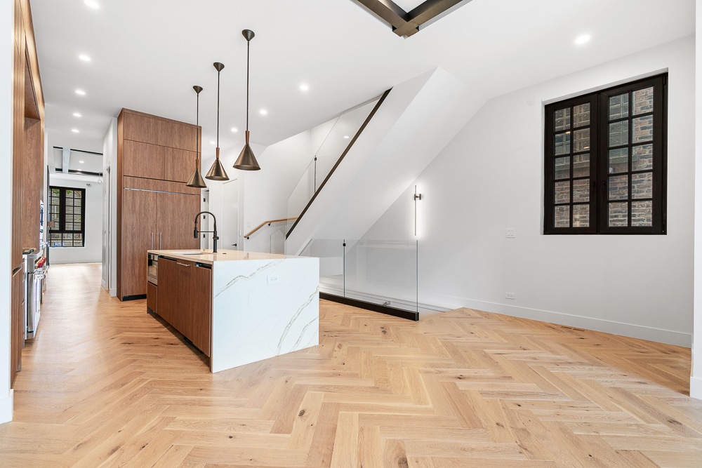 3456 North Claremont Avenue Chicago IL 60657