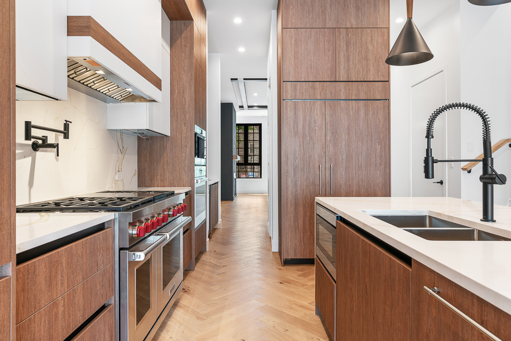 3456 North Claremont Avenue Chicago IL 60657