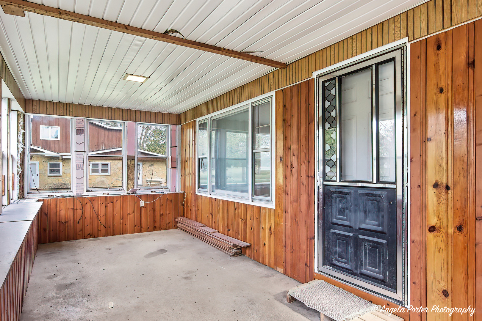 42169 North Lake Avenue Antioch IL 60002