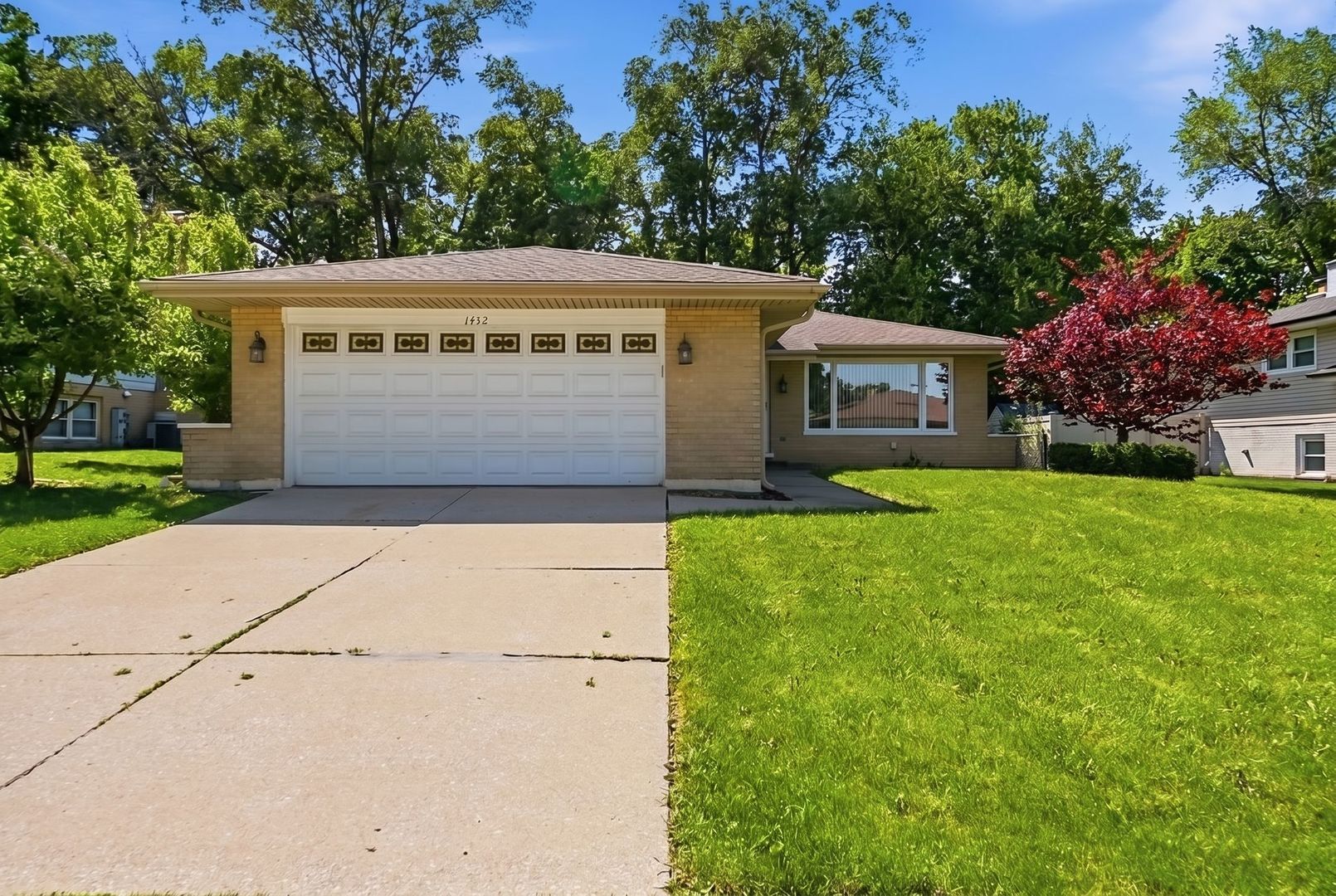 1432 Schramm Drive Westmont IL 60559