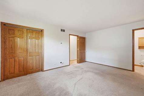 1432 Schramm Drive Westmont IL 60559