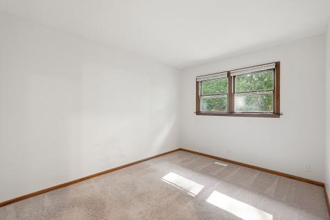 1432 Schramm Drive Westmont IL 60559