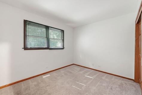 1432 Schramm Drive Westmont IL 60559