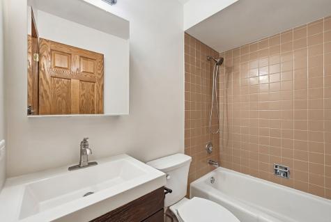 1432 Schramm Drive Westmont IL 60559