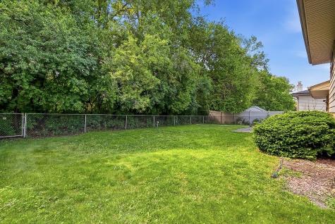1432 Schramm Drive Westmont IL 60559