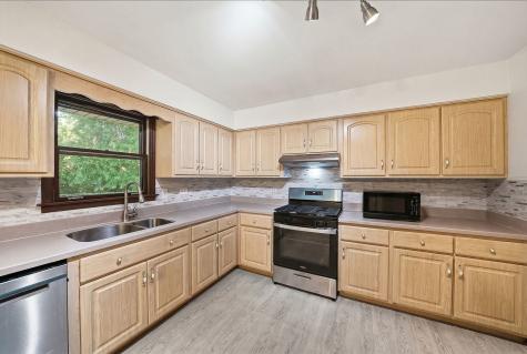 1432 Schramm Drive Westmont IL 60559