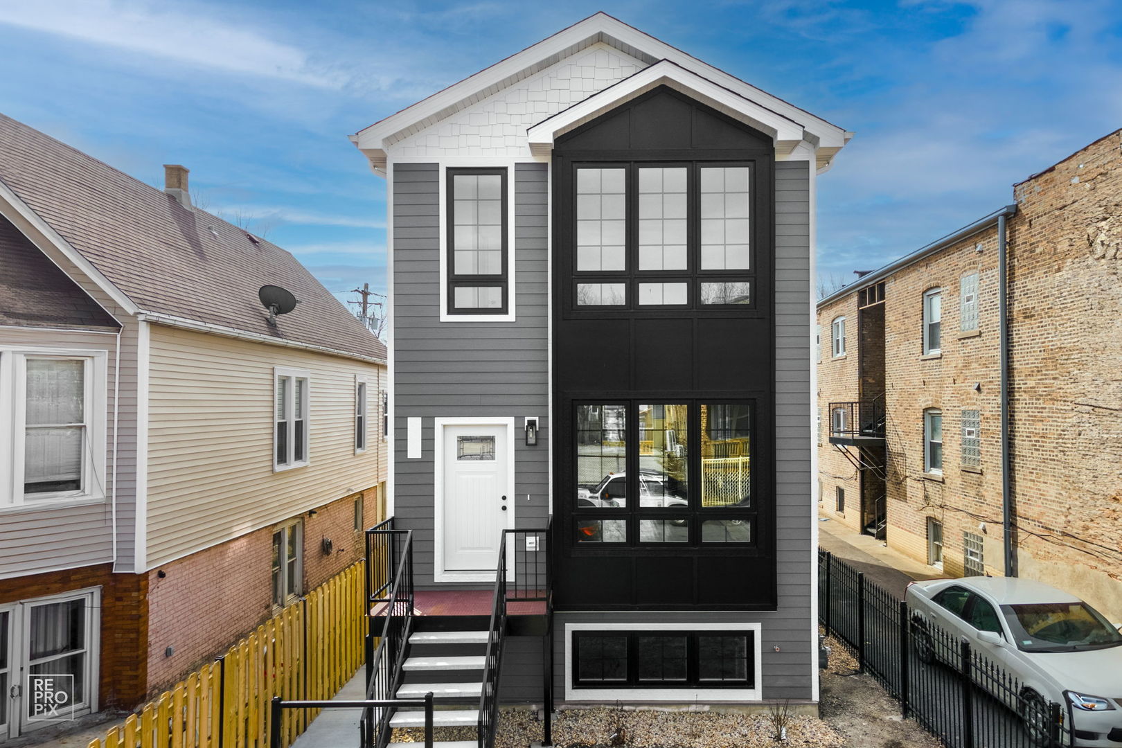 4241 West Walton Street Chicago IL 60651