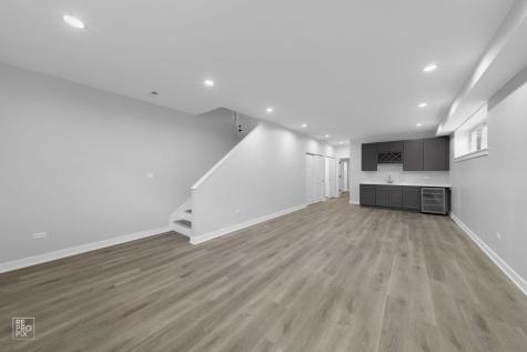 4241 West Walton Street Chicago IL 60651