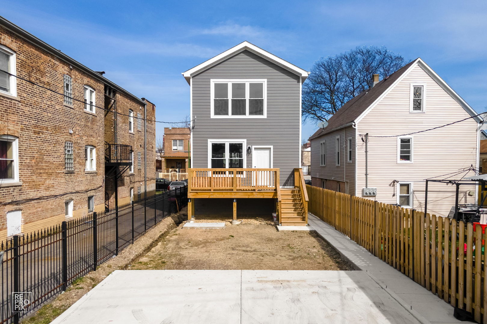 4241 West Walton Street Chicago IL 60651
