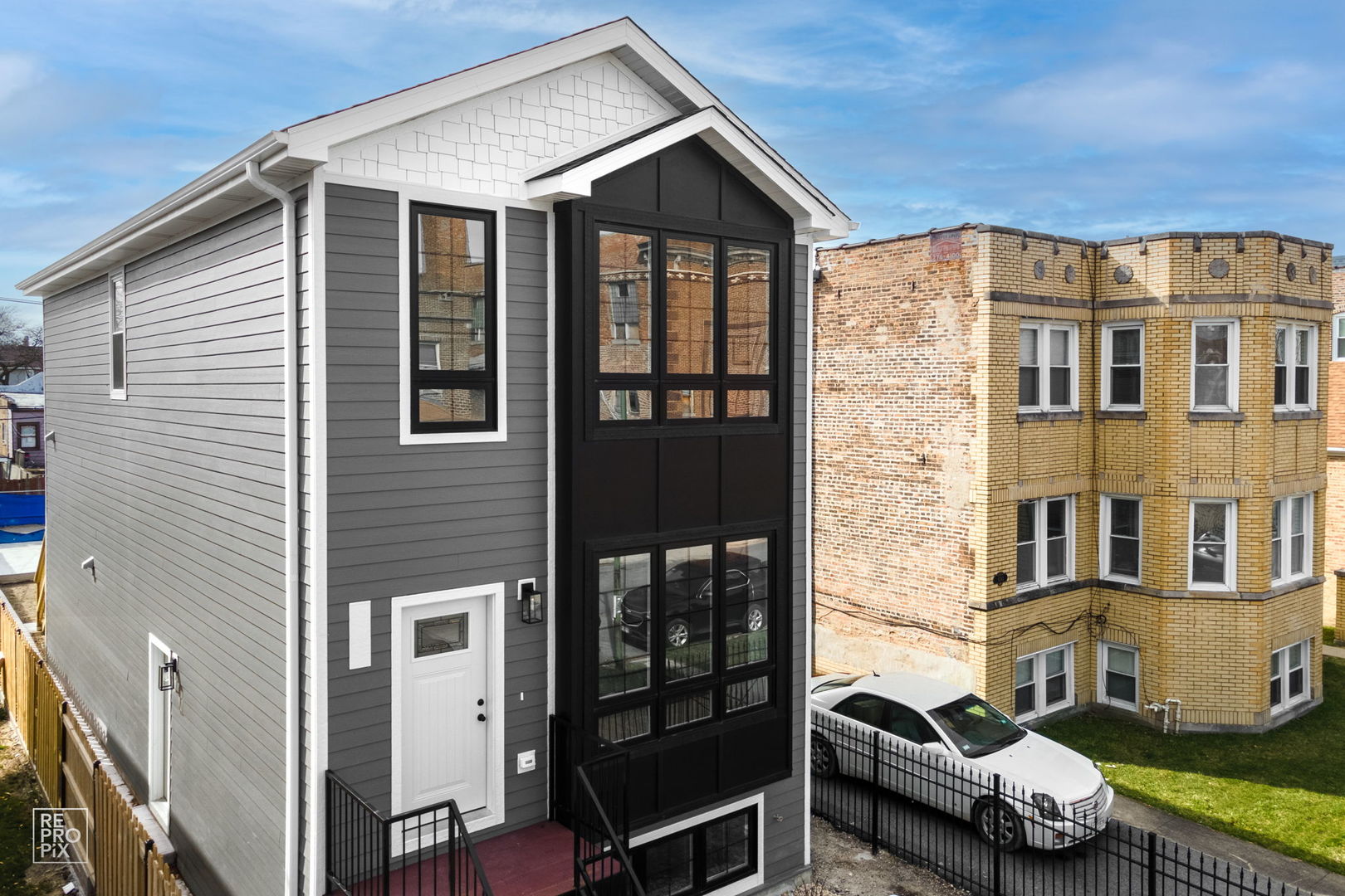 4241 West Walton Street Chicago IL 60651
