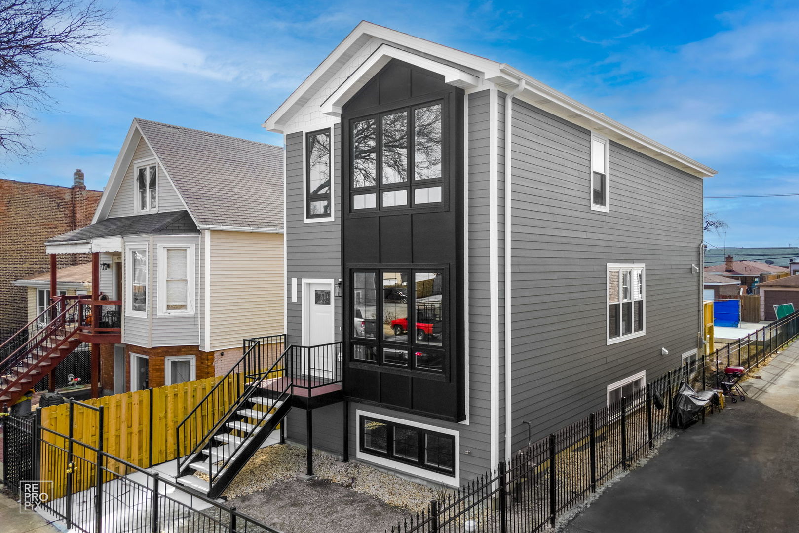 4241 West Walton Street Chicago IL 60651