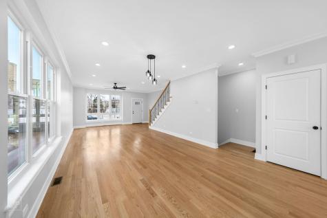 4241 West Walton Street Chicago IL 60651