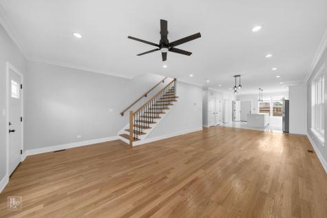 4241 West Walton Street Chicago IL 60651