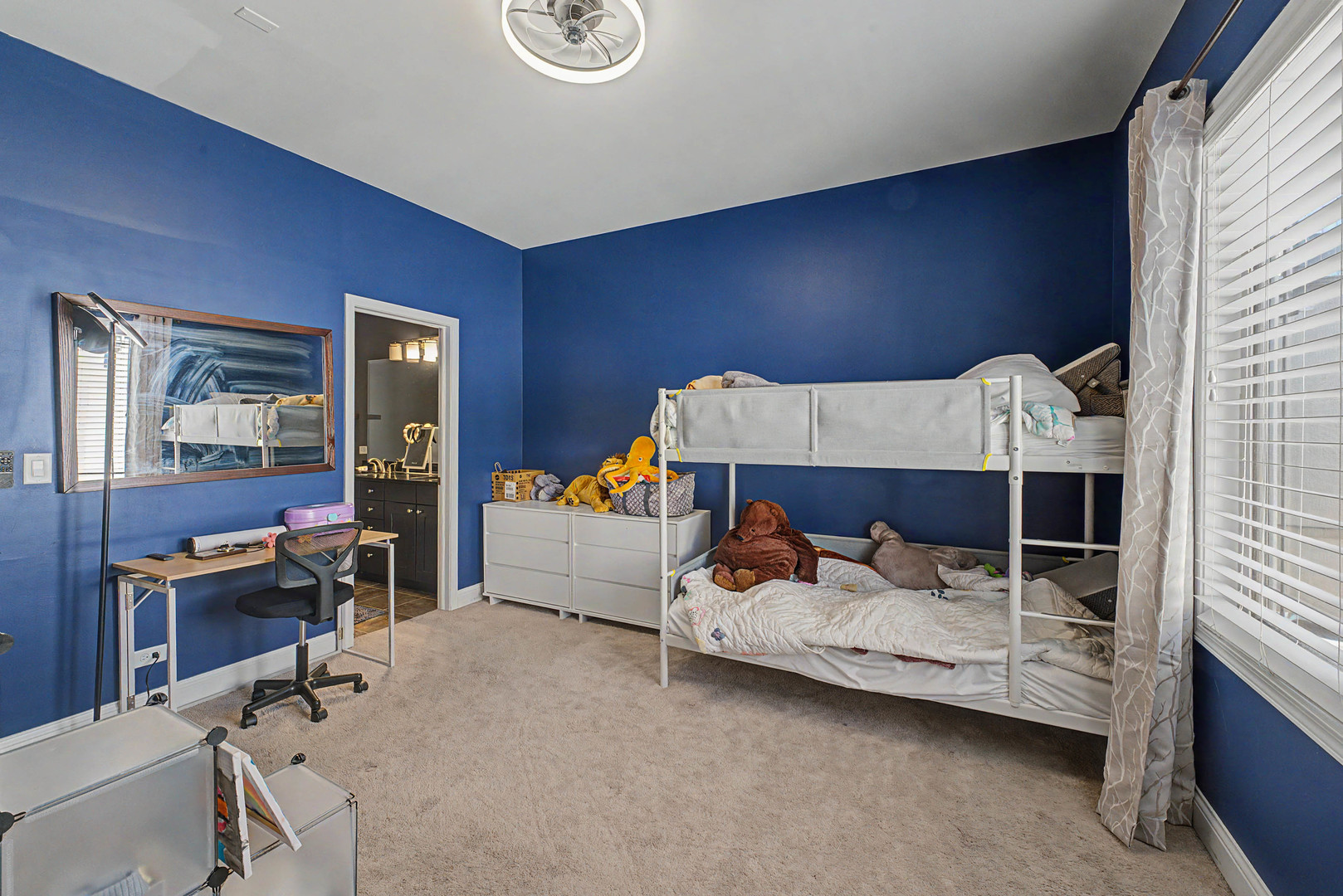 922 Warren Avenue Downers Grove IL 60515