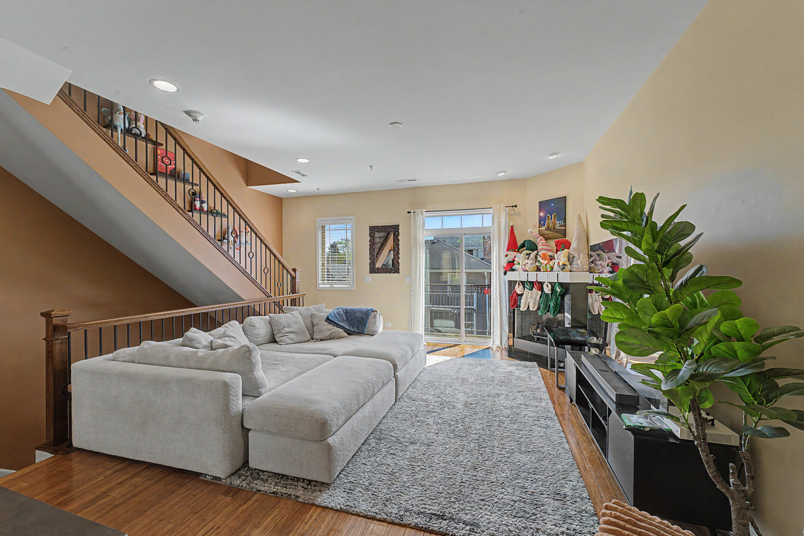 922 Warren Avenue Downers Grove IL 60515