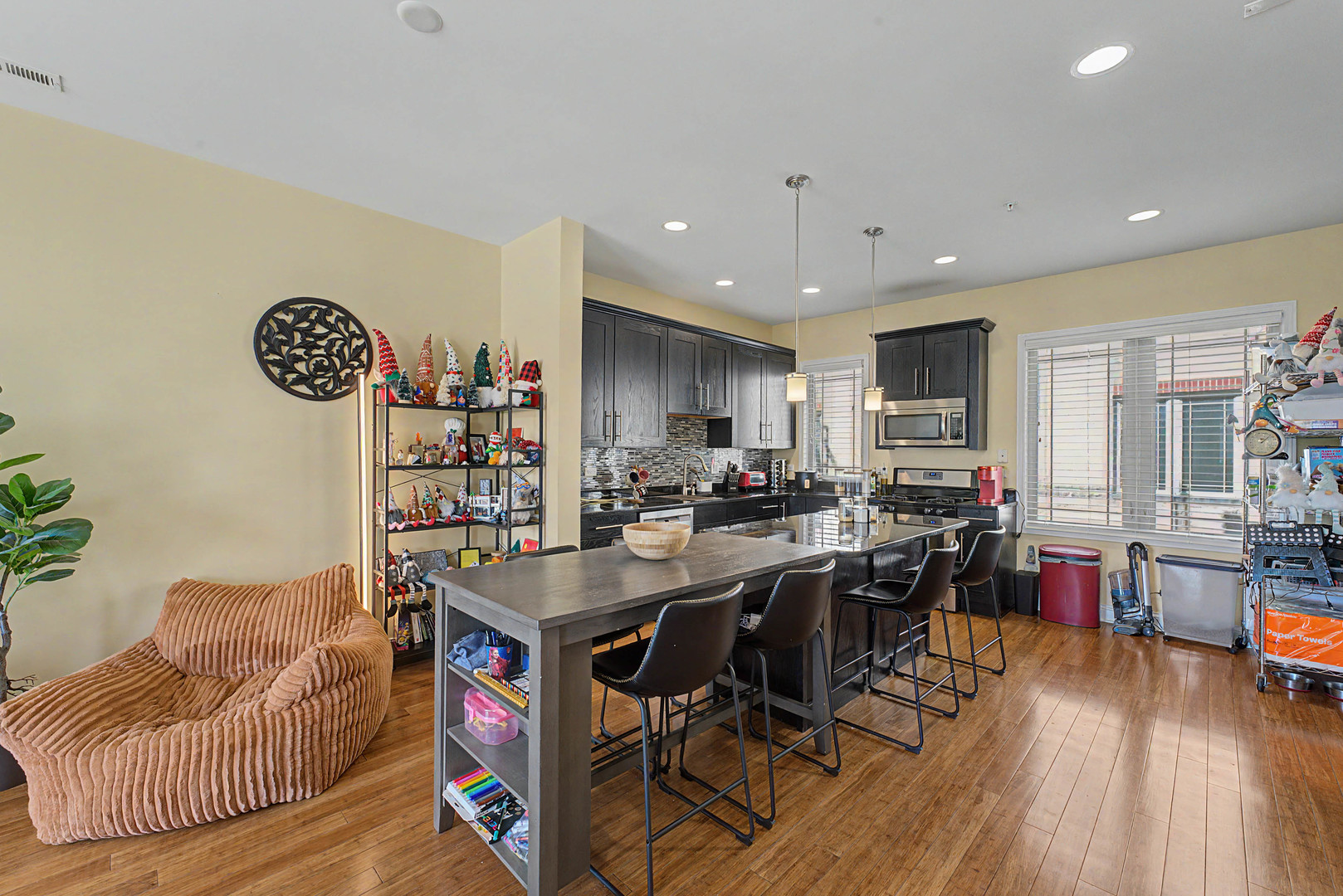 922 Warren Avenue Downers Grove IL 60515