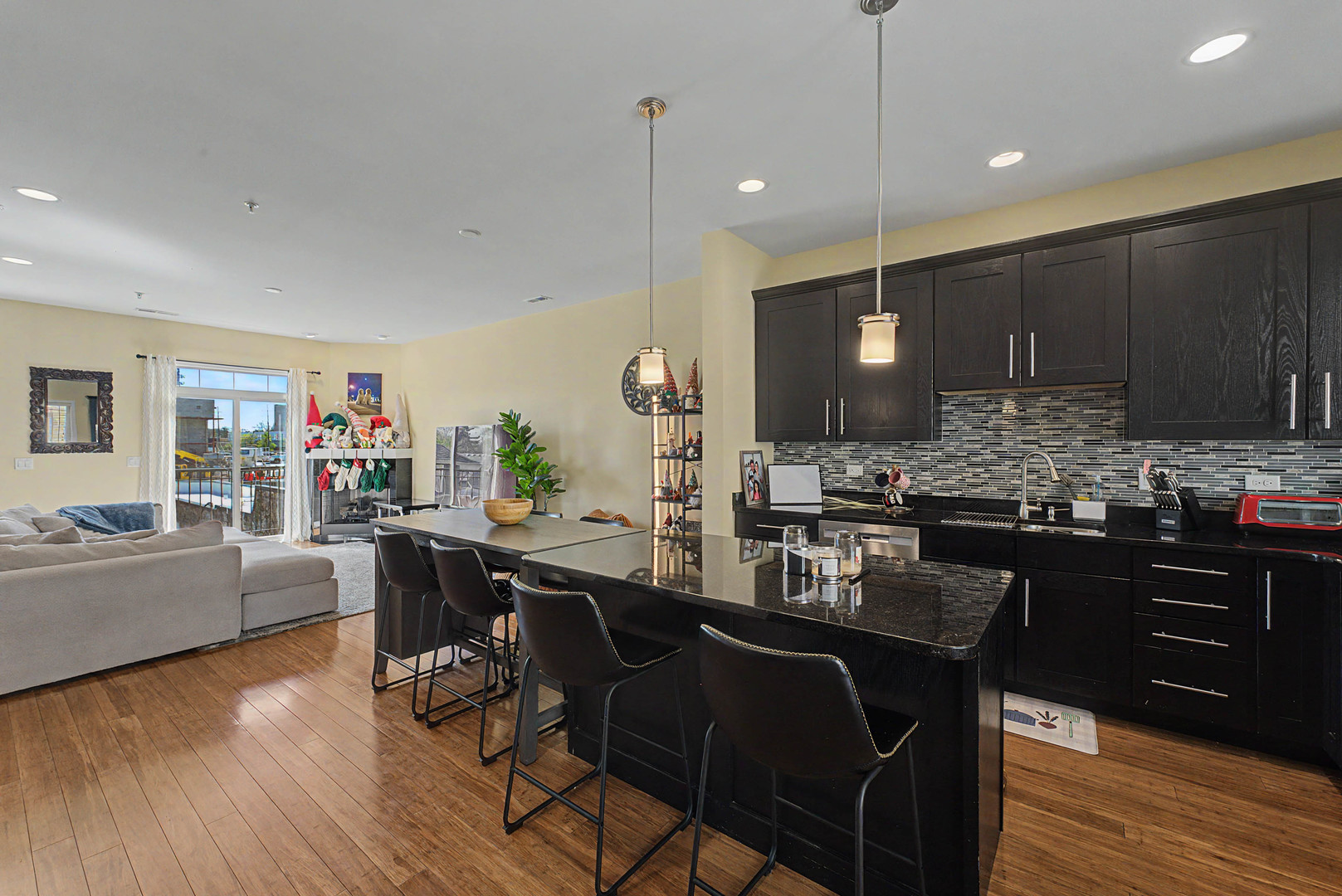 922 Warren Avenue Downers Grove IL 60515