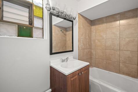 10214 South La Salle Street Chicago IL 60628
