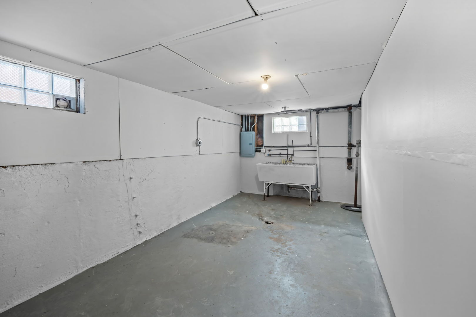 10214 South La Salle Street Chicago IL 60628