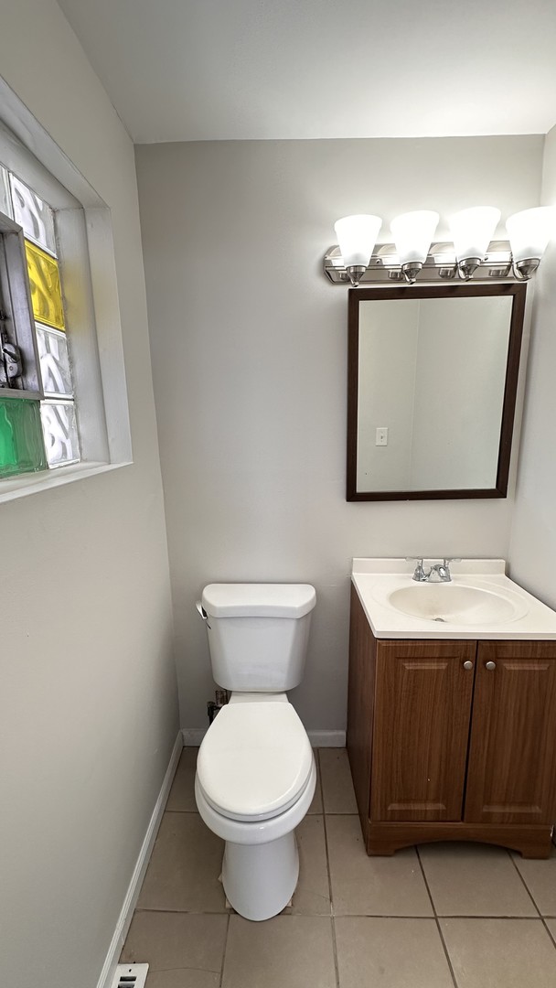 10214 South La Salle Street Chicago IL 60628