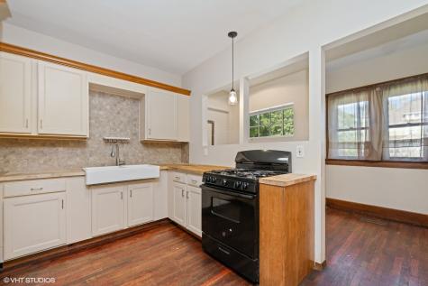 306 East Diggins Street Harvard IL 60033