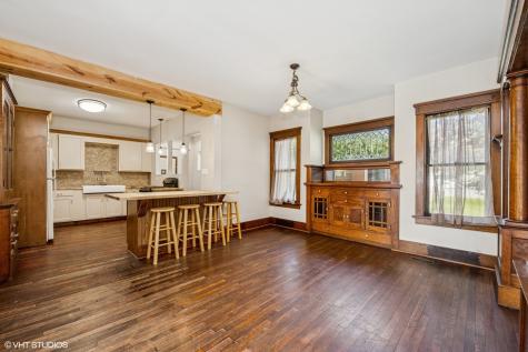 306 East Diggins Street Harvard IL 60033