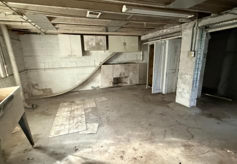 28 156TH Street Calumet City IL 60409