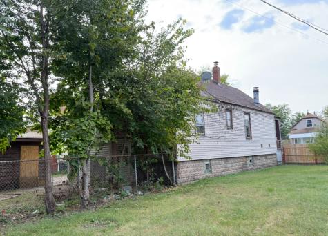 28 156TH Street Calumet City IL 60409