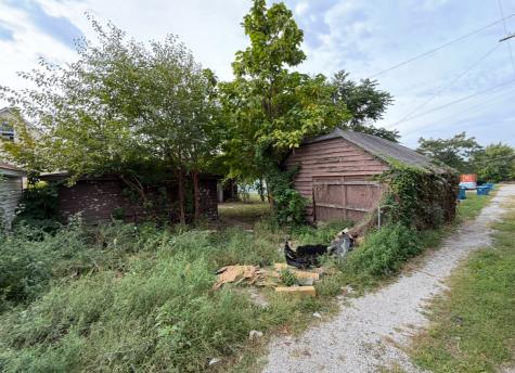 28 156TH Street Calumet City IL 60409