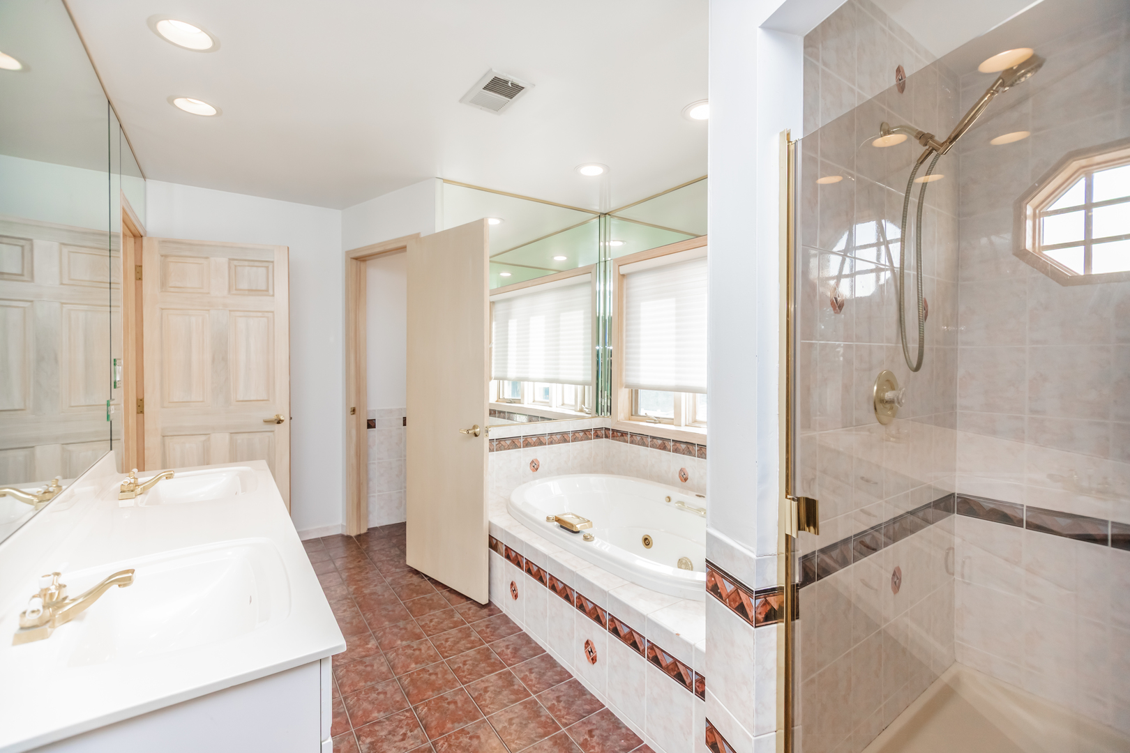 4621 North Anthon Avenue Chicago IL 60656