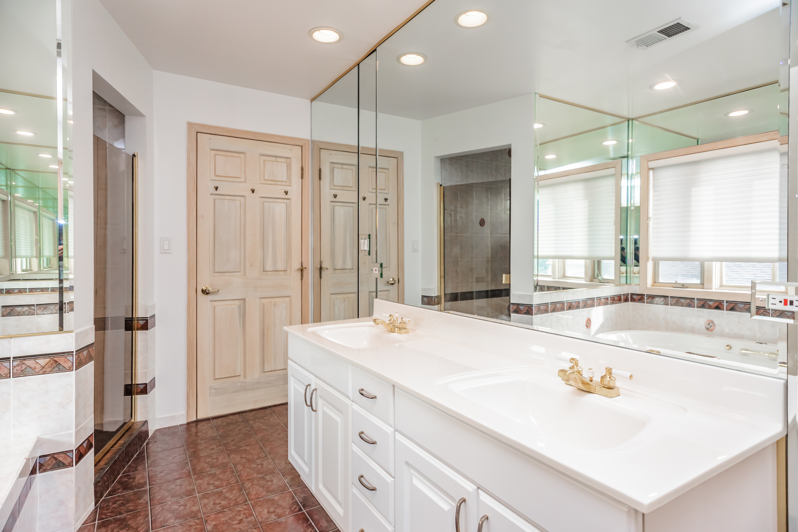 4621 North Anthon Avenue Chicago IL 60656