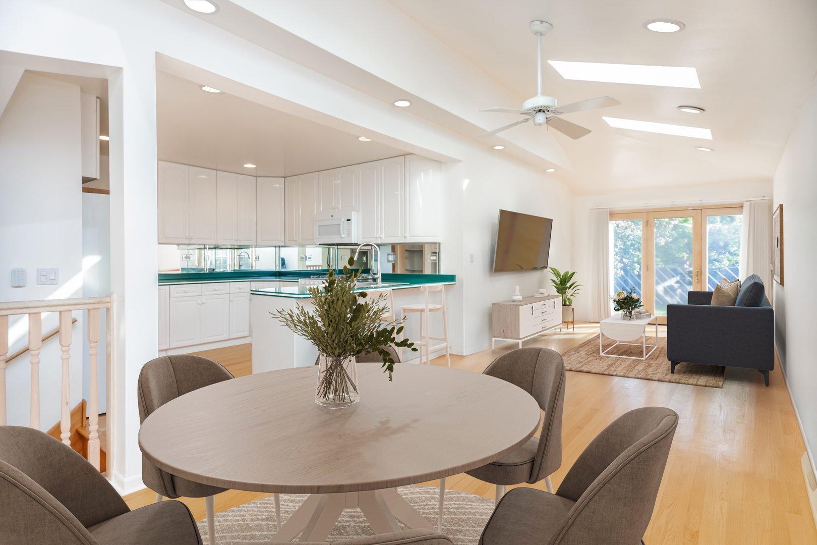 4621 North Anthon Avenue Chicago IL 60656