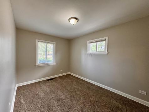 17132 Walter Street Lansing IL 60438