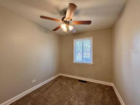 17132 Walter Street Lansing IL 60438