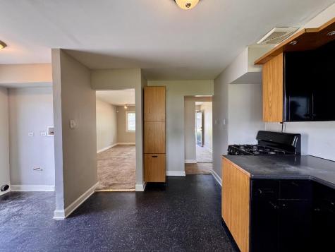 17132 Walter Street Lansing IL 60438