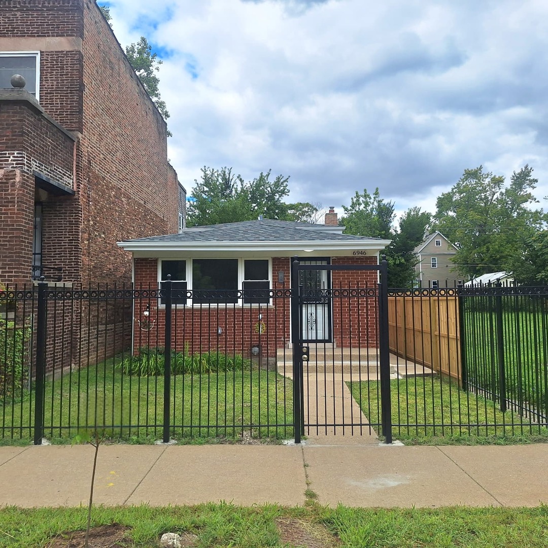 6946 South Loomis Boulevard Chicago IL 60636