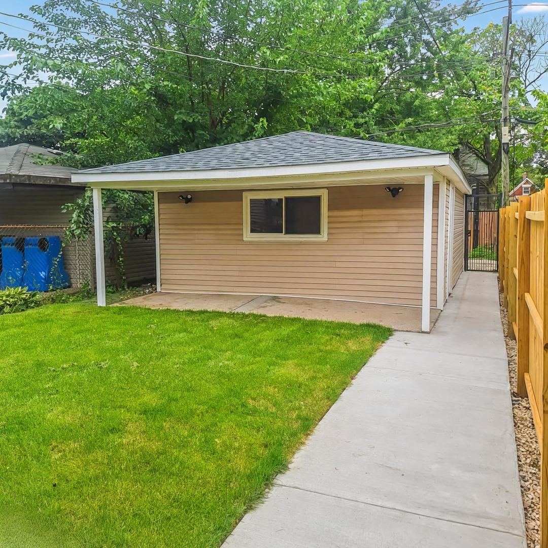 6946 South Loomis Boulevard Chicago IL 60636