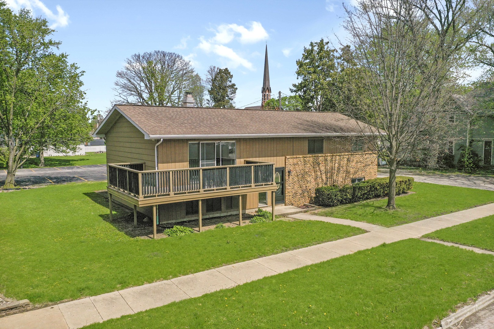 312 East 5th Street Minonk IL 61760