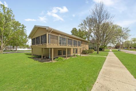 312 East 5th Street Minonk IL 61760