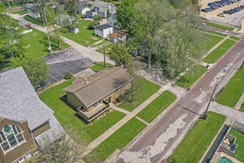 312 East 5th Street Minonk IL 61760