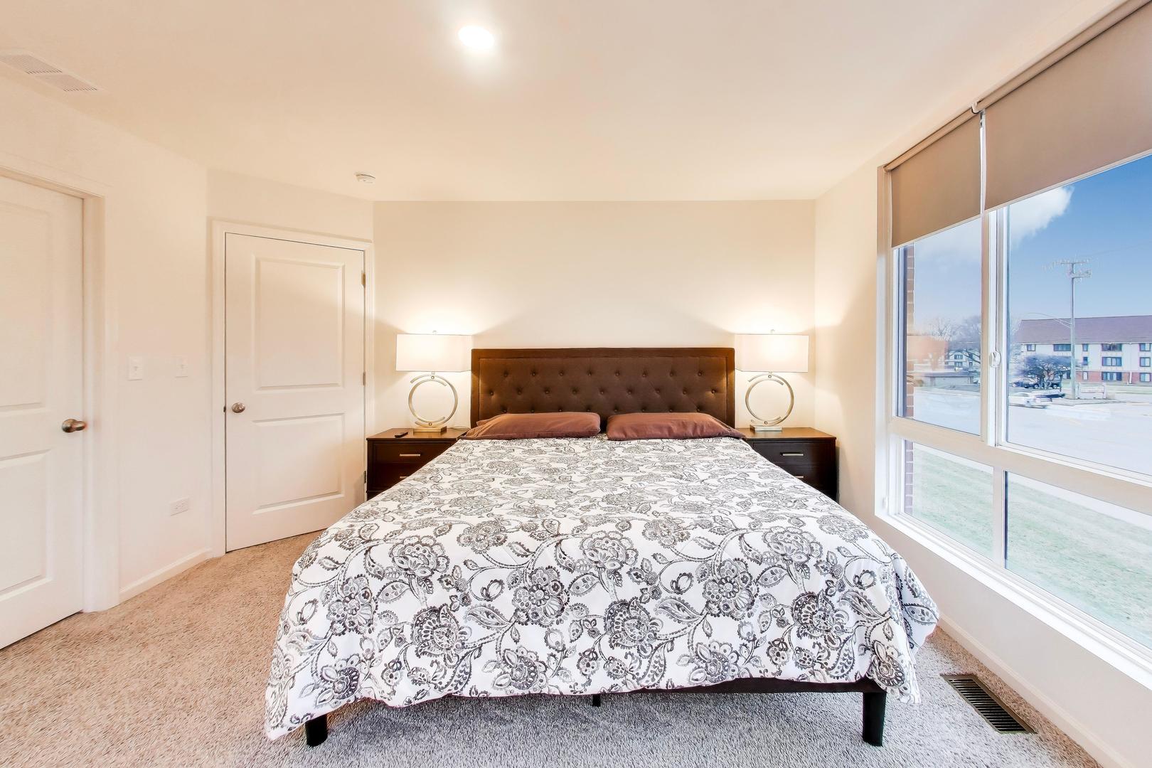 1296 Quadrant Lane Schaumburg IL 60173