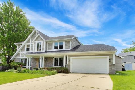 8 Hampton Court Mundelein IL 60060