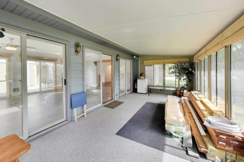 8 Hampton Court Mundelein IL 60060