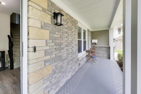 8 Hampton Court Mundelein IL 60060