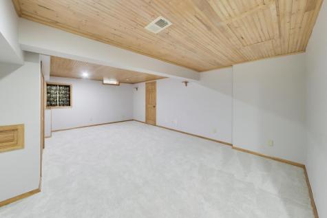 8 Hampton Court Mundelein IL 60060
